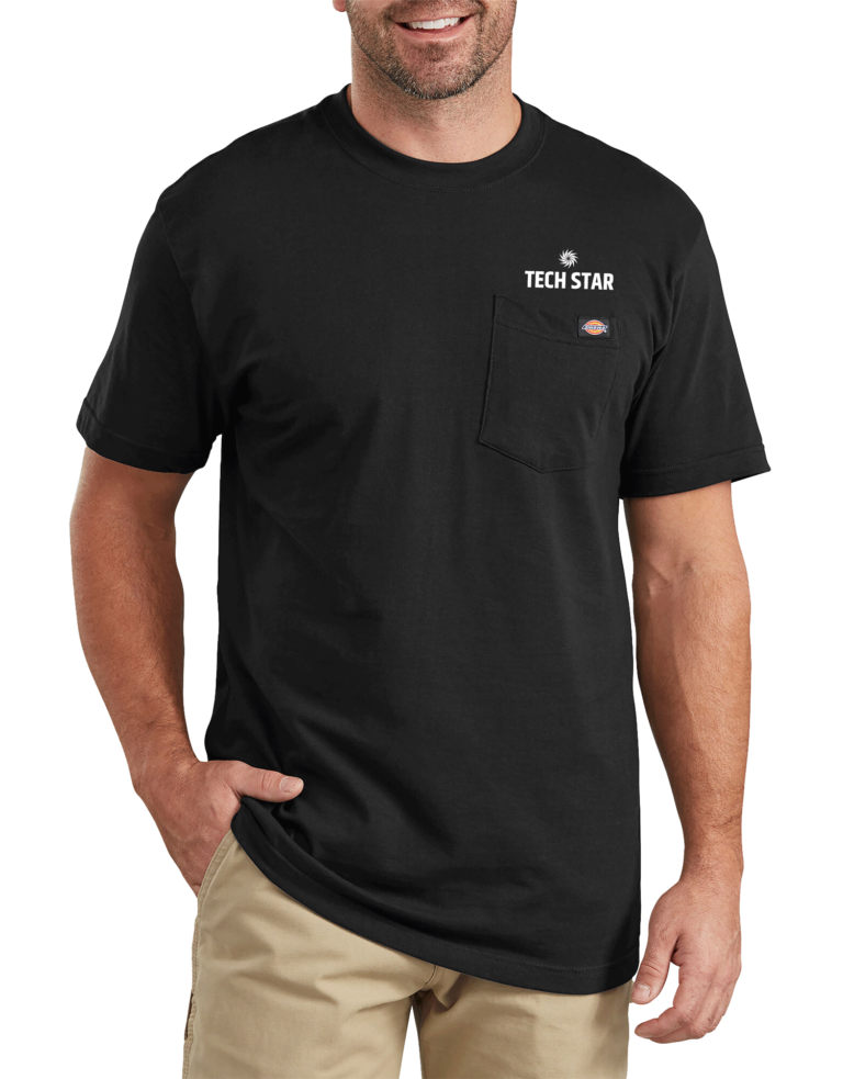 Man wearing short sleeve black t-shirt with pockets